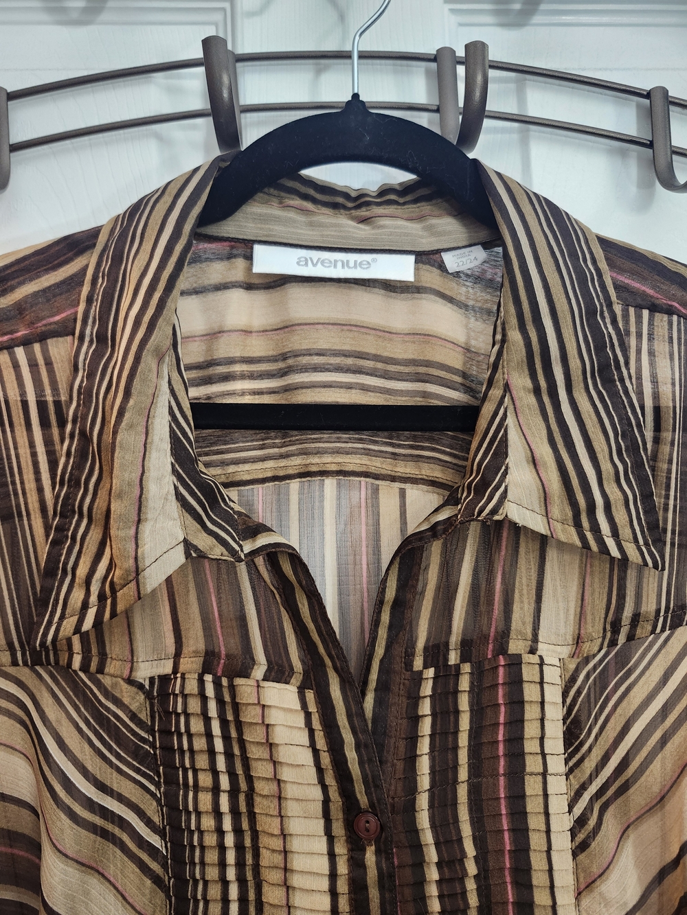 Avenue Sheer Striped Button-Down Blouse in Beige, Brown & Pink, ~ Torrid 3X - Picture 4 of 7